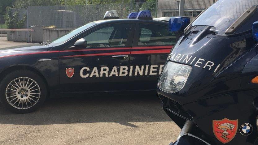 Alcuni mezzi dei carabinieri di Prato