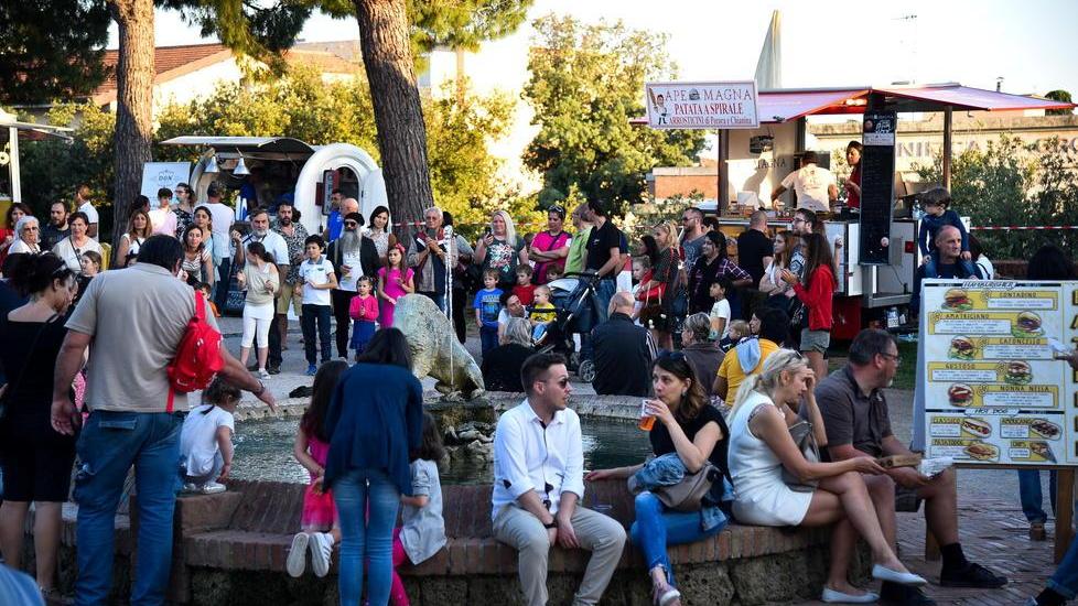 «Piscina alla Sala Eden? Meglio un Cassero indoor»
