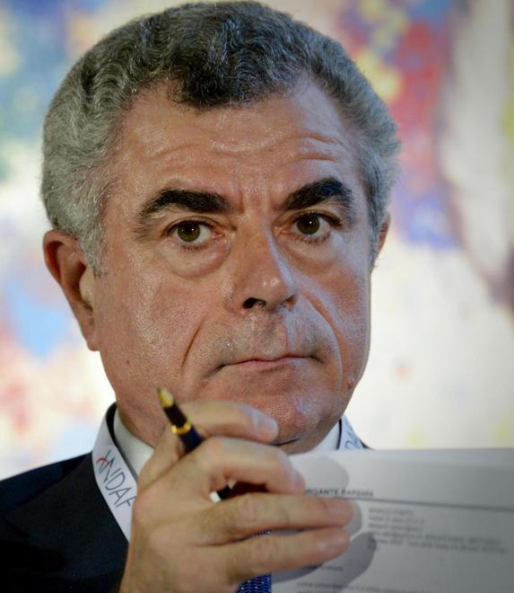 Cavalierato a Moretti: mozione 5Stelle in Senato per revocarlo