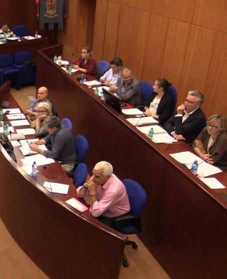 “Difendiamo il nostro dialetto” Il Pd vota contro due consiglieri 