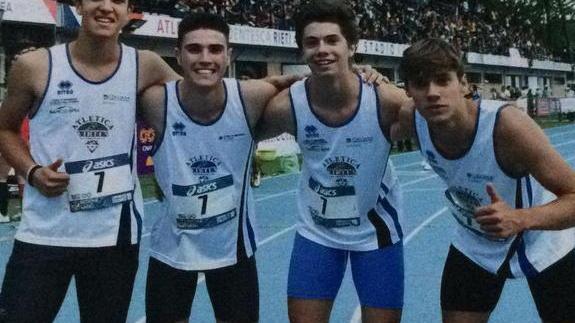 Luca Vigorito di bronzo nella 4x100