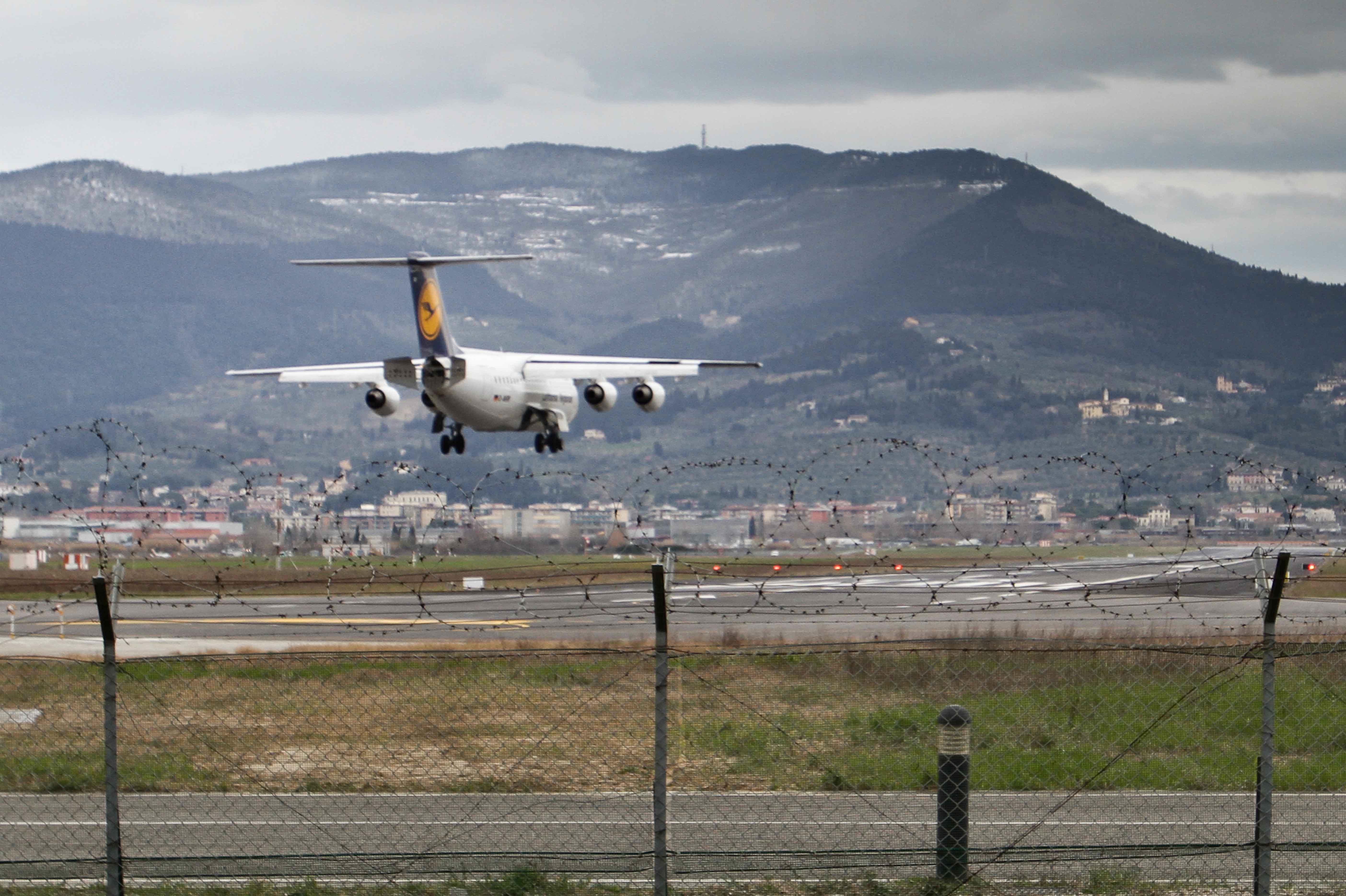 Un atterraggio all'aeroporto di Peretola
