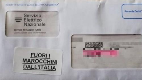 Una delle lettere pubblicate sui social dal cittadino che l'ha ricevuta