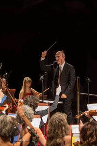 Due orchestre insieme per “West Side Story” stasera in piazza Bovio