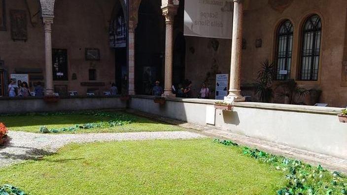 “Camminamente” atto terzo I pellegrini raccontati dalle scarpe