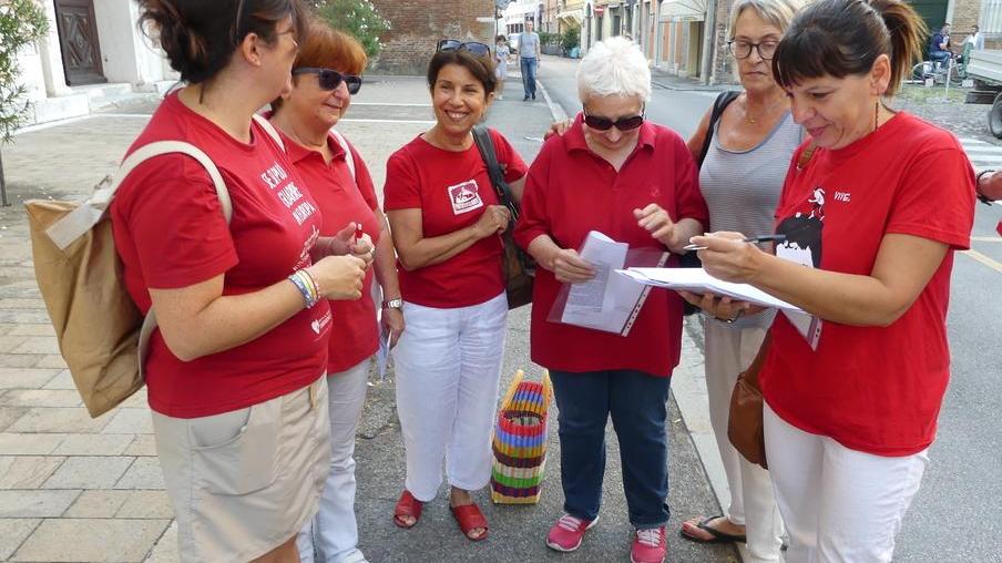 «Noi difendiamo rom e migranti e siamo qui a metterci la faccia»