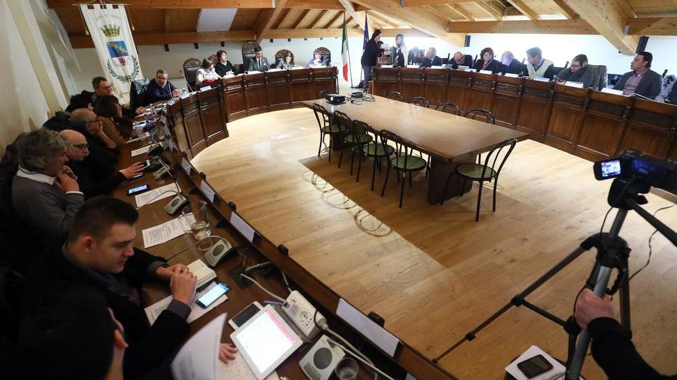 «Il presidente del consiglio venga rimosso dal ruolo»