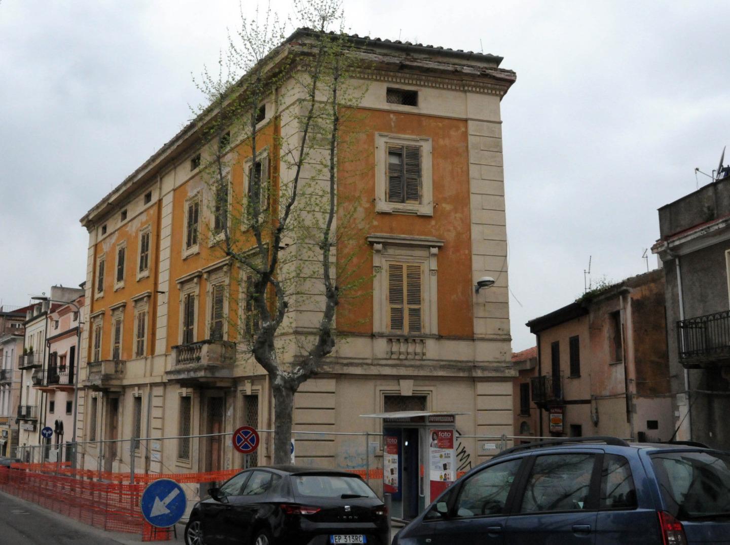 volti e cifre