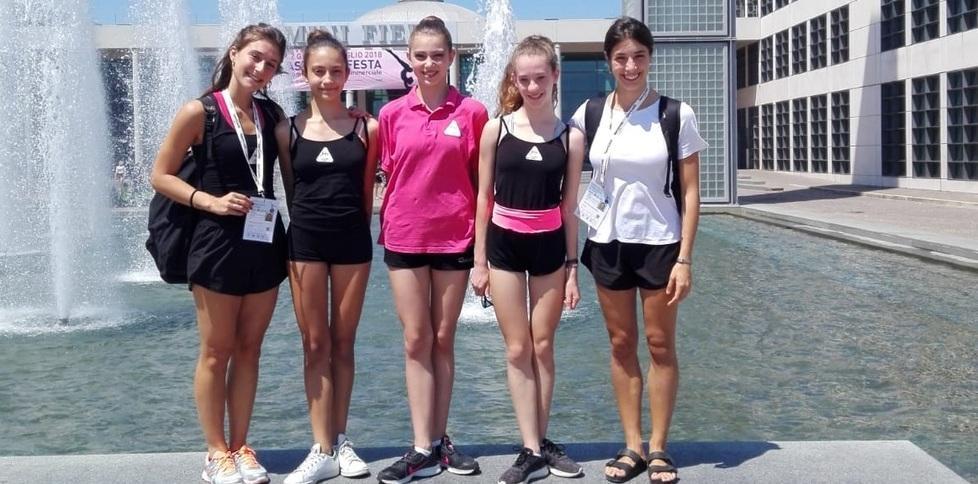 Brilla il Centro Massa La campionessa nazionale al cerchio è Beatrice Gentili 