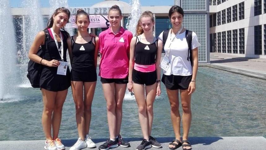Brilla il Centro Massa La campionessa nazionale al cerchio è Beatrice Gentili