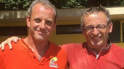 Volontari al lavoro allo stadio