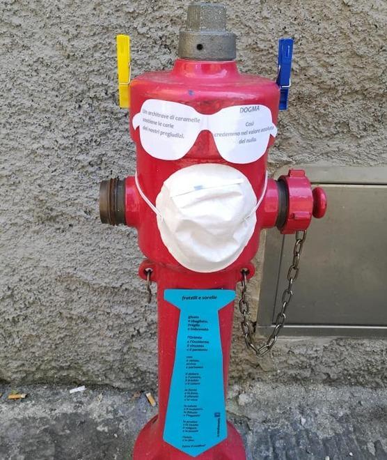 Versi stesi al sole delle Mura Quando il bucato diventa poesia 