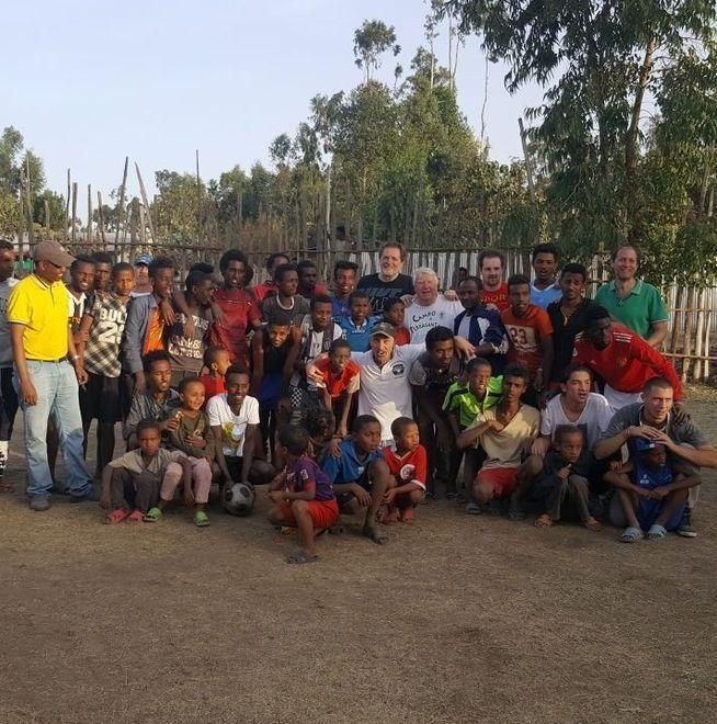 A sostegno dell’Etiopia in piazza Gramsci cibo, canti e racconti