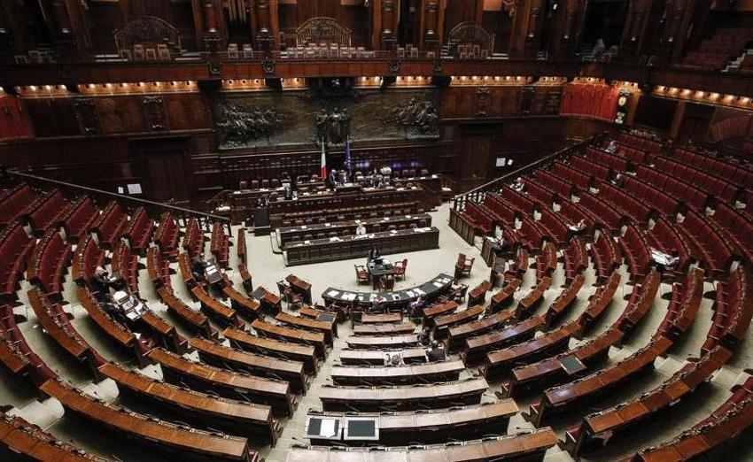 Cappellacci contro Mura «Sei un assenteista» 