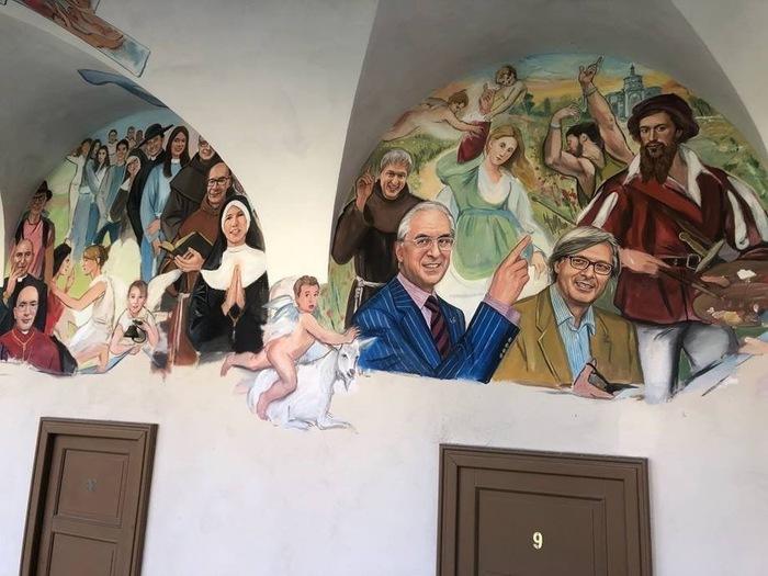 Vittorio Sgarbi raffigurato nell'affresco del convento piacentino