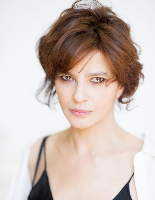 Laura Morante con lo spettacolo “Brividi immorali” a Fonte Mazzola 