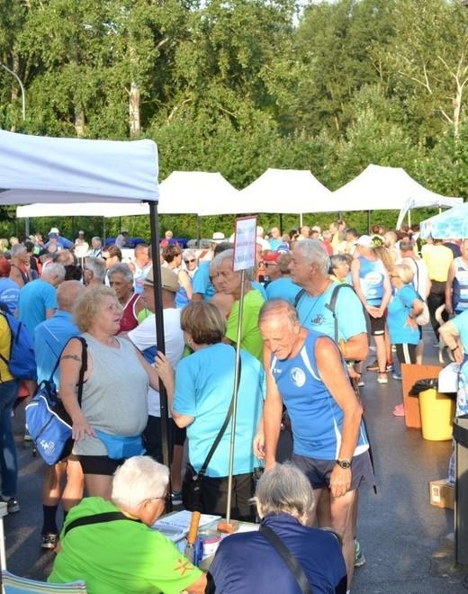La carica dei 1.200 corridori al Trofeo Podistico Lucchese 
