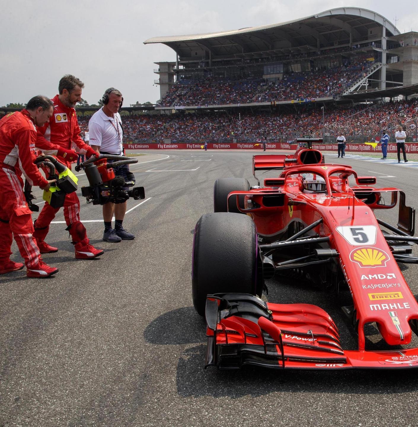 Capolavoro di Hamilton Vettel butta via la vittoria 