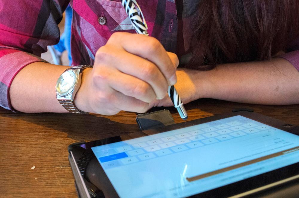 Lezioni gratis di grafica per quindici ragazzi senza più la scuola 