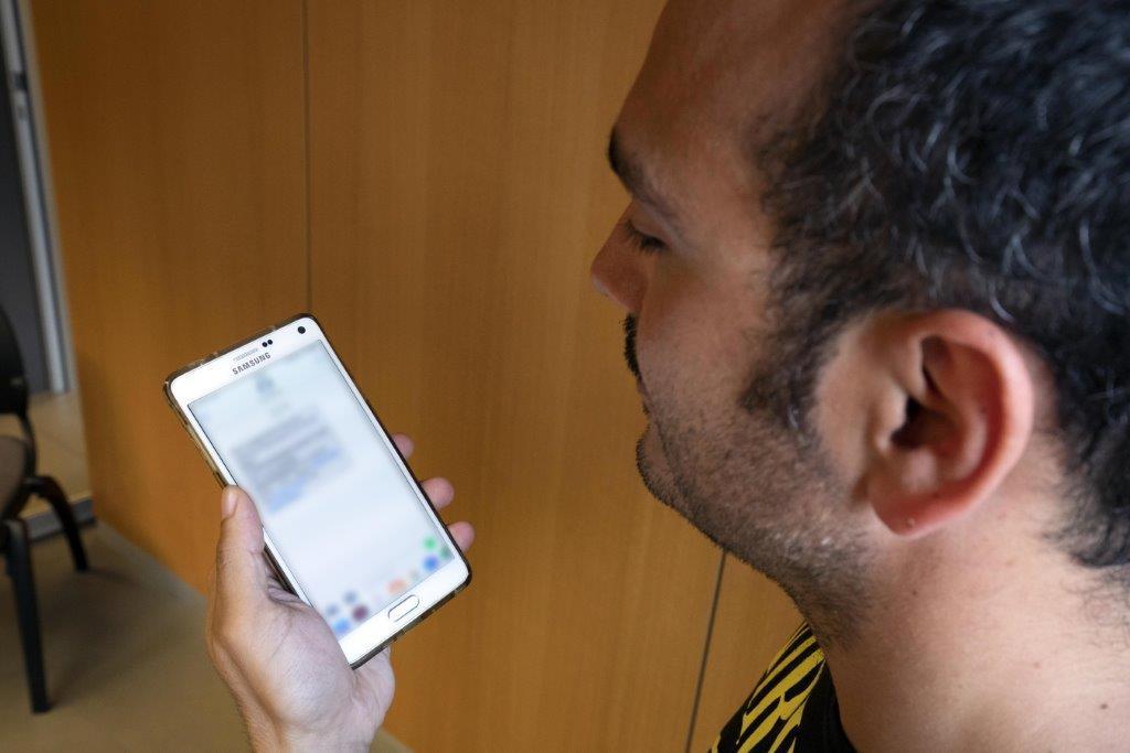I tentativi di raggiri avvengono attraverso telefonate e messaggi 