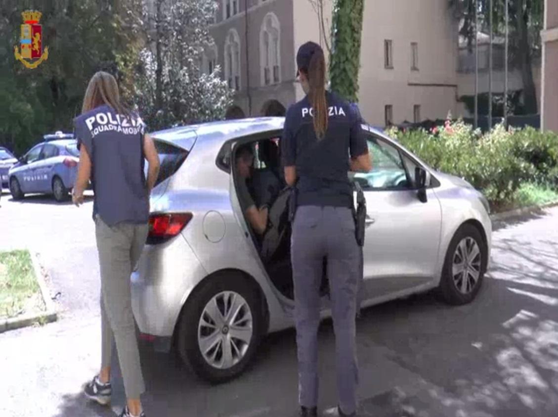 Reggio Emilia, ragazza violentata: l'indagato resta in carcere 
