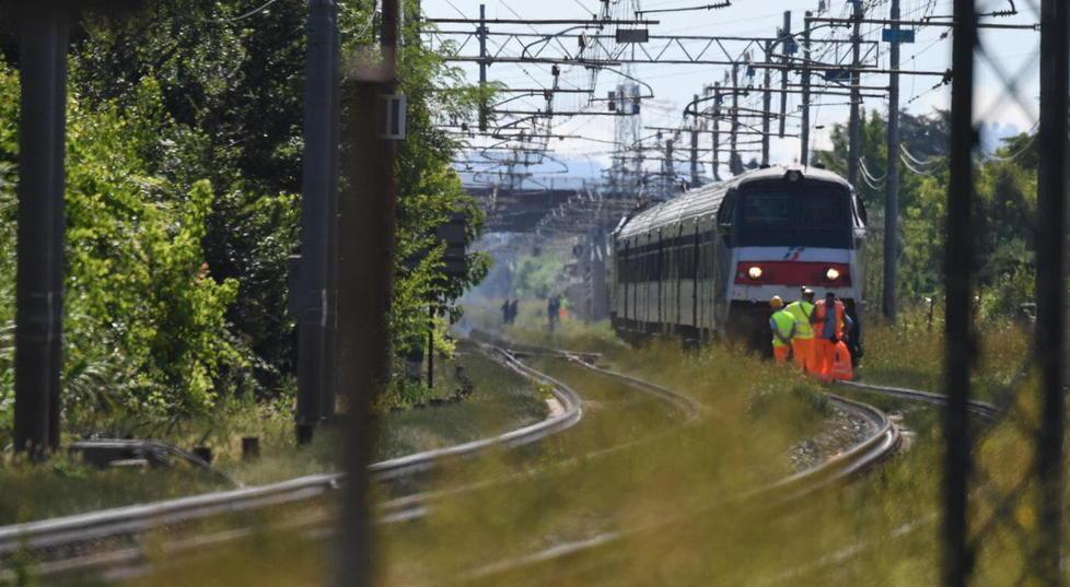 Muore sotto un treno Circolazione bloccata
