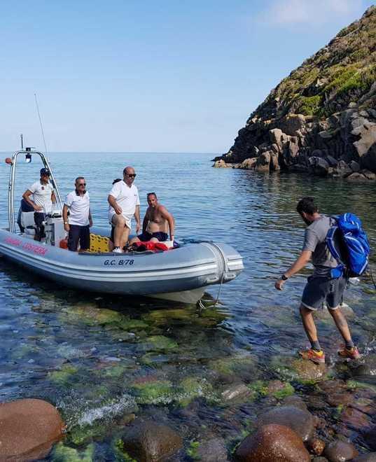 Turisti salvati a Capraia cane muore per il caldo 