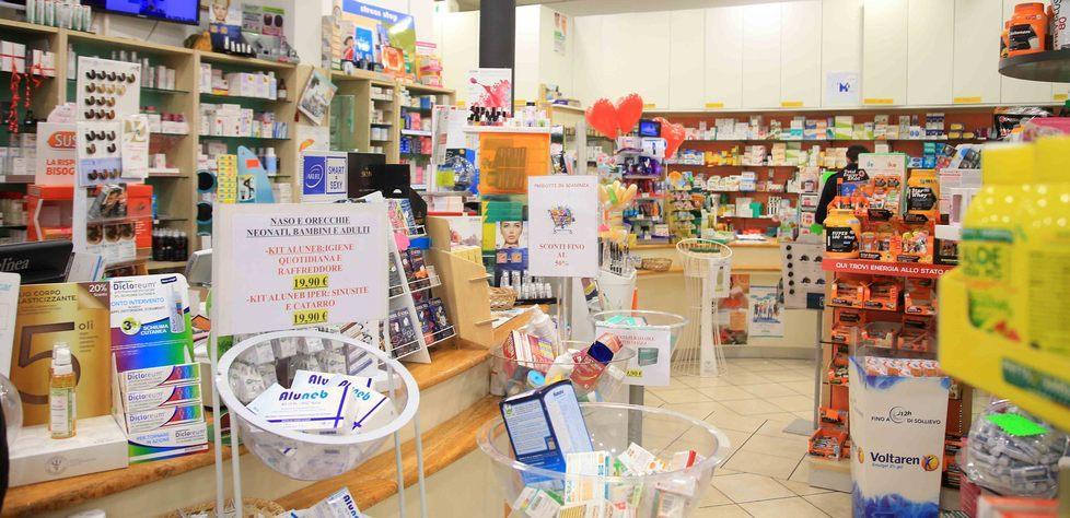 Ritiro dei medicinali farmacie in aiuto dei malati cronici 