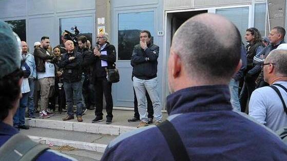 Assemblea alla portineria I sindacati sono mobilitati