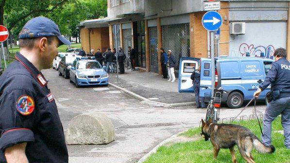 Via Baluardi, scacco ai pusher: sequestrati due etti di cannabis
