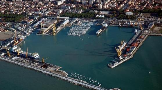 Verso l’accordo al porto Ma “ballano” cinque posti