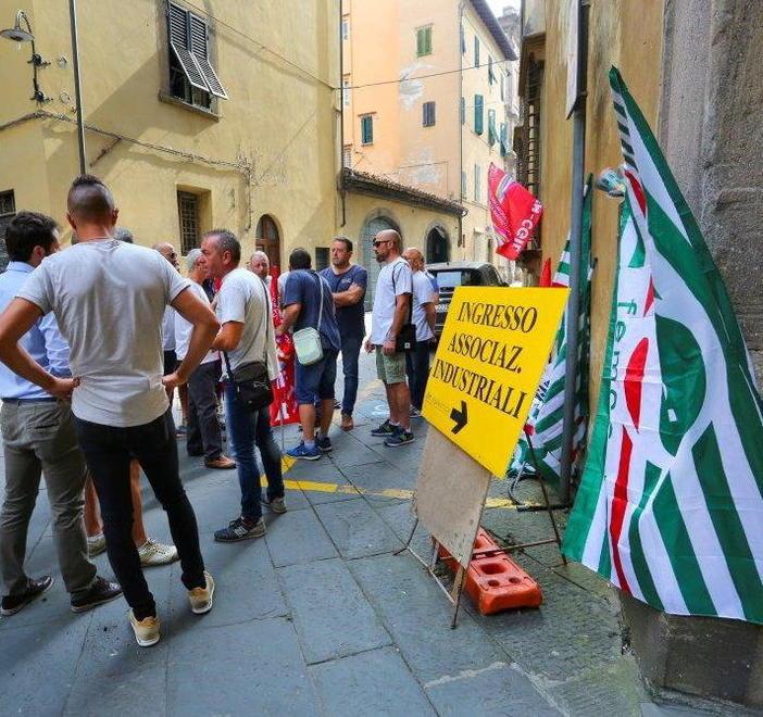 Italvetro, l’azienda conferma di lavorare per la solidarietà 