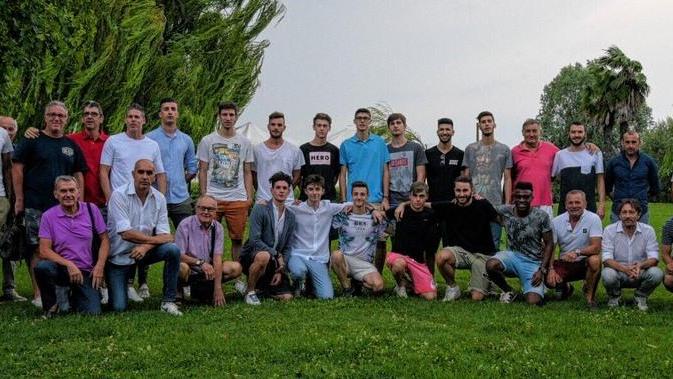 Il Reggiolo al completo si presenta ai propri tifosi