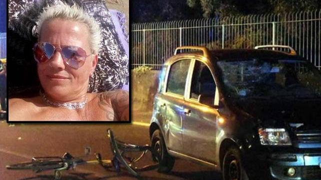 Auto travolge una bici, muore una turista di 53 anni