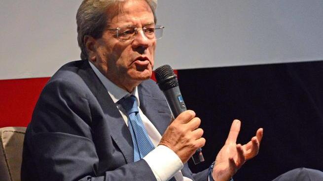 L’ex premier Gentiloni spara a zero sul governo: «Già 11 miliardi di danni»