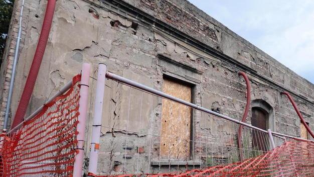 Un centro culturale nell’edificio fantasma: al via il cantiere da oltre 150.000 euro