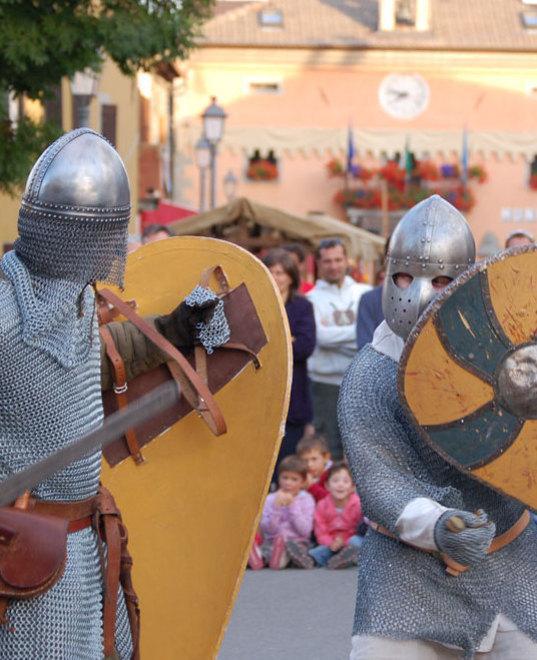 Rievocazioni e danze nell’ultimo weekend di Settimana Matildica 