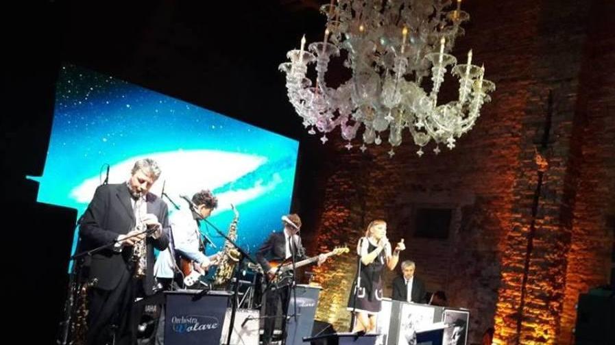In piazza Zanti stasera si balla con l’Orchestra Volare