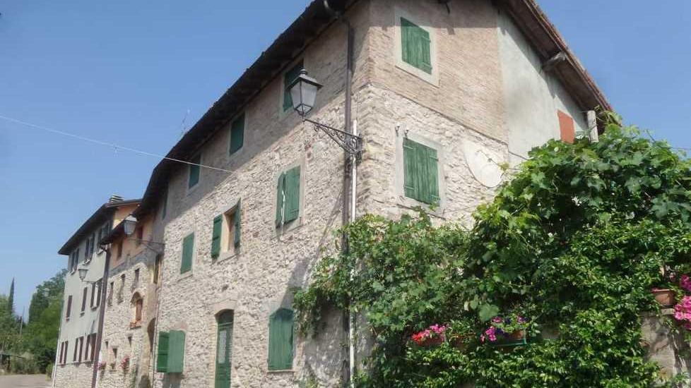 Due passi a Broletto, l’antica Albinea