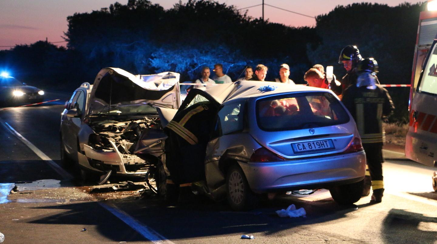 Scontro frontale al sesto pettine grave un 27enne, altri tre feriti