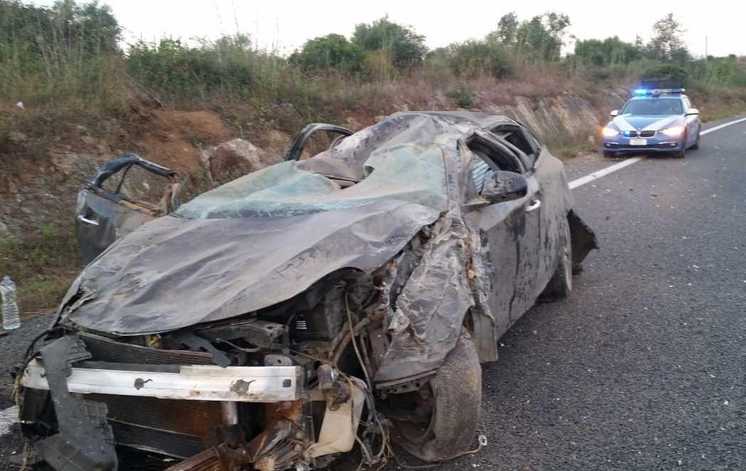Tragedia sfiorata per due 23enni sassaresi al rientro da una festa di laurea 