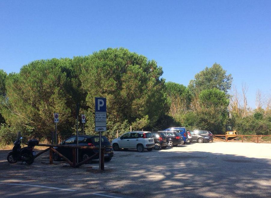 Altri stalli a pagamento duecento posti auto in via dei Cavalleggeri