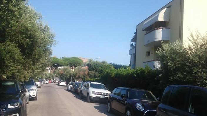 La rete fognaria va in tilt Aria malsana nella zona stadio