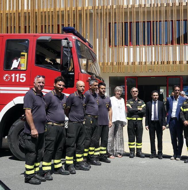 Apre il distaccamento e subito parte l’allarme per due incendi boschivi 