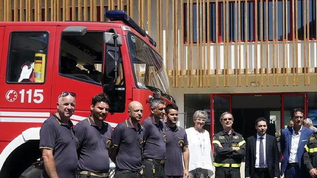 Apre il distaccamento e subito parte l’allarme per due incendi boschivi