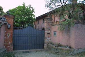 Assalto alla villa di noto cardiologo