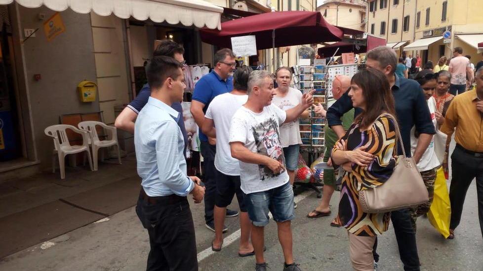 Appello al Comune: un posto fisso di polizia municipale nell’area del Duomo
