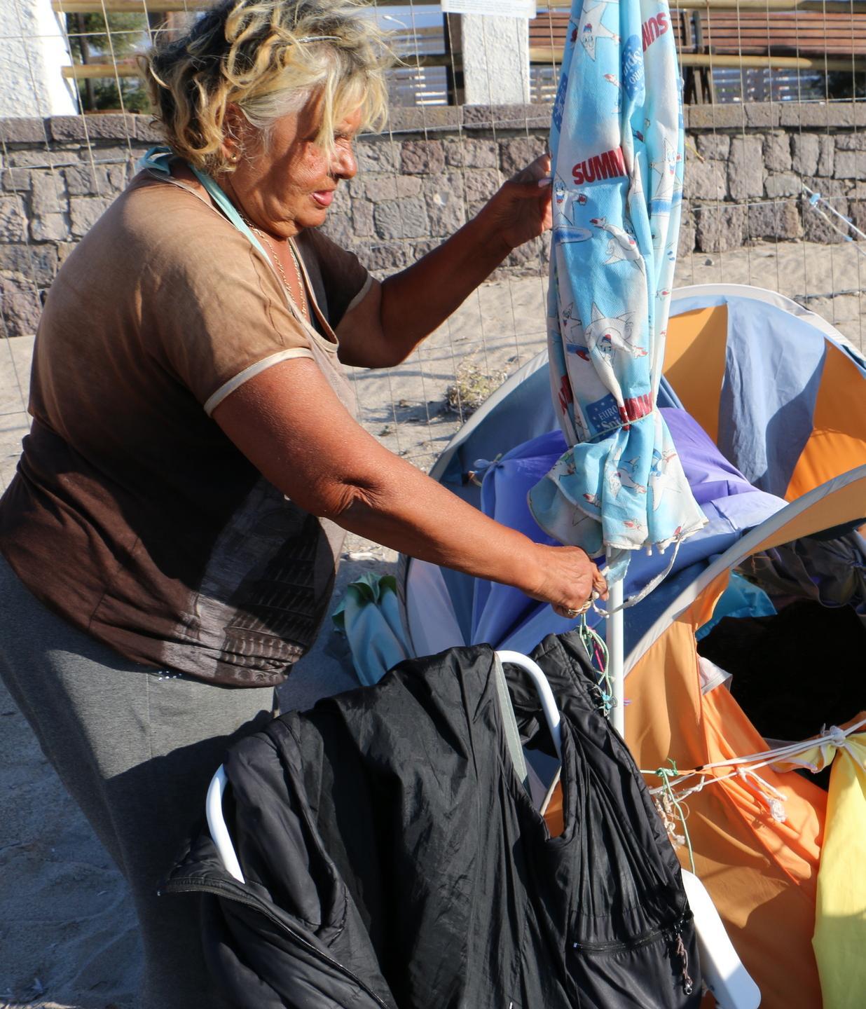 Ritrovata a Platamona in una pozza di sangue 