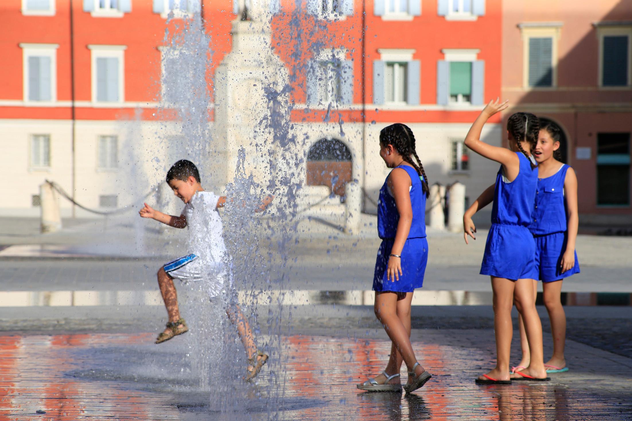 Modena, è allarme caldo: punte di 38 gradi
