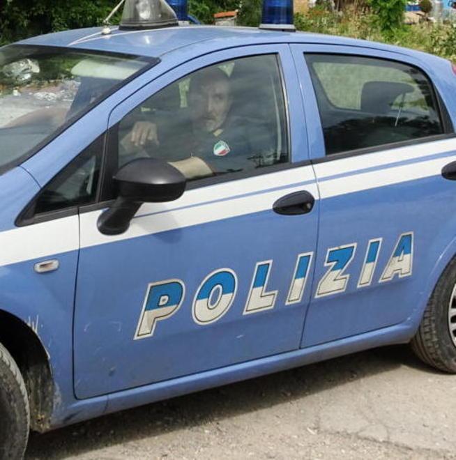 Anziana di 80 anni picchiata dal ladro dentro casa
